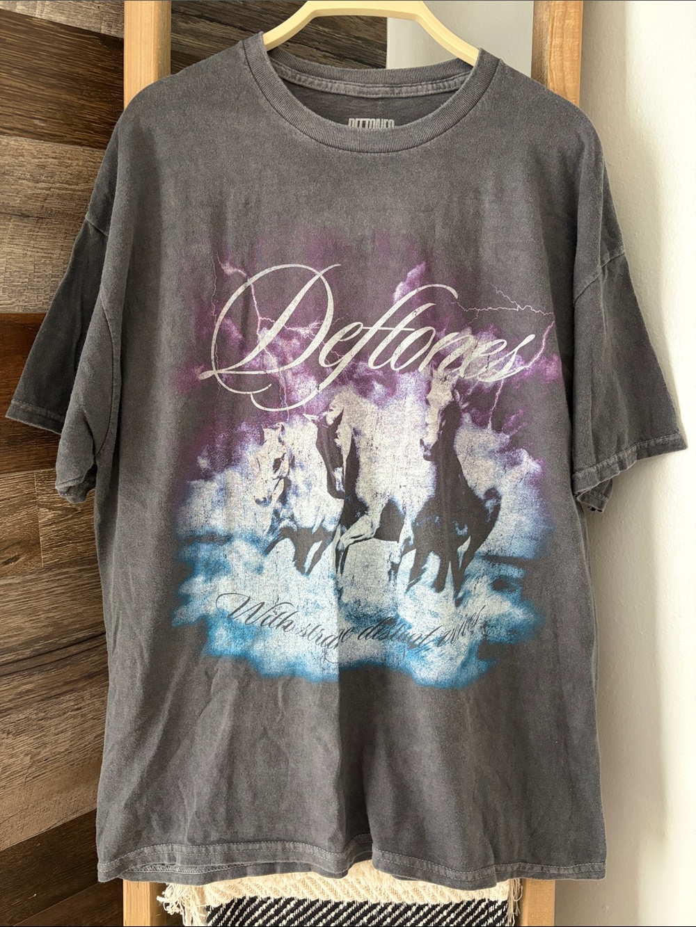 🆕 Deftones “With Strange Distant Voices” Band Tee
